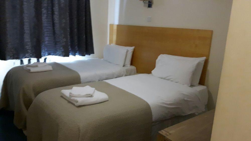 George Hotel