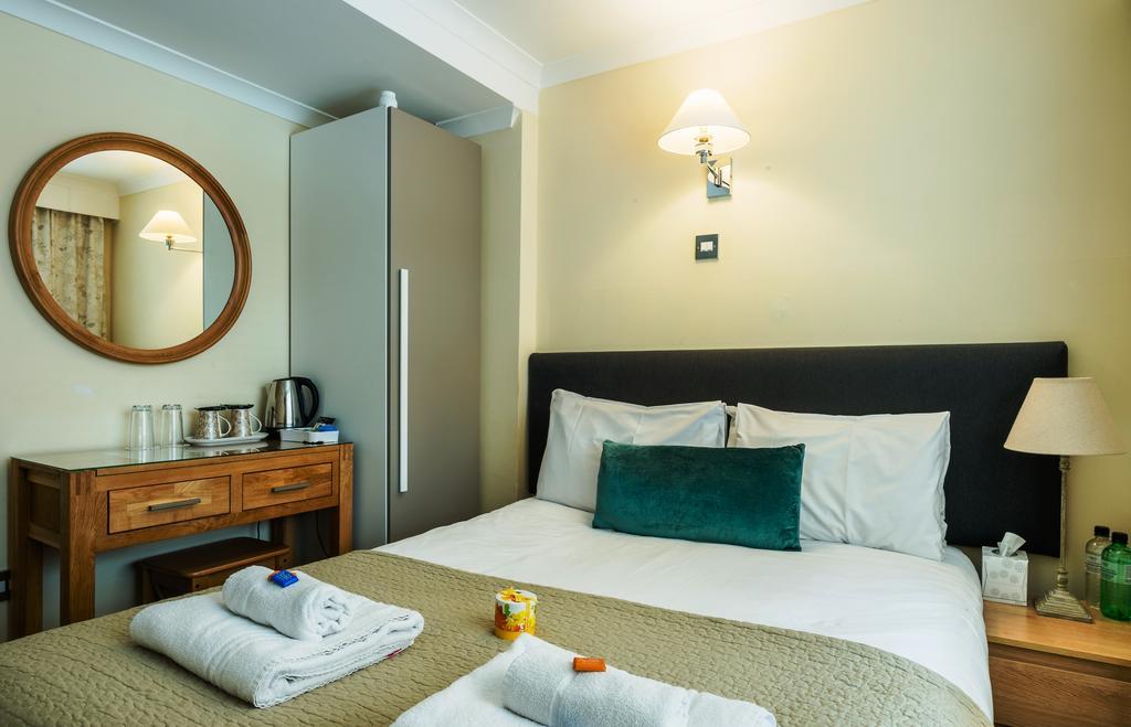 George Hotel 3*